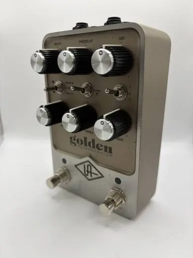 Universal Audio - Golden Reverberator Stereo Effects Pedal 2