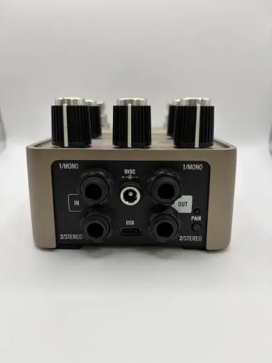 Universal Audio - Golden Reverberator Stereo Effects Pedal 2