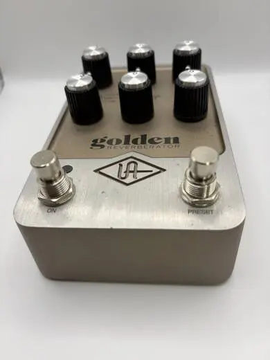 Universal Audio - Golden Reverberator Stereo Effects Pedal 2