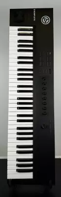 Native Instruments - 61 Note Controller