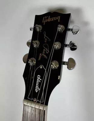 Gibson Les Paul 2019 Studio Left Hand BBQ Burst 2