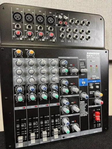 Samson Mixpad MXP124FX 2
