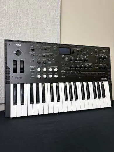 Korg - WAVESTATE Synth