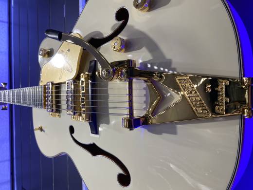 Gretsch G6136T - Michael Guy Chislett Signature Falcon with Bigsby 4