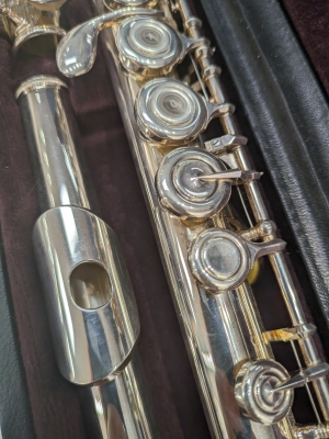 Yamaha Intermediate Flute 3