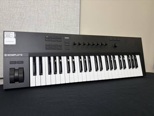 Native Instruments Komplete Kontrol A49 - 49-Note Controller Keyboard