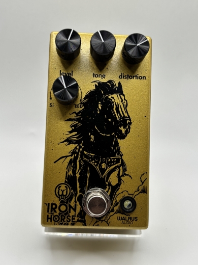 Walrus Audio Iron Horse V3 Distortion Pedal | Long & McQuade