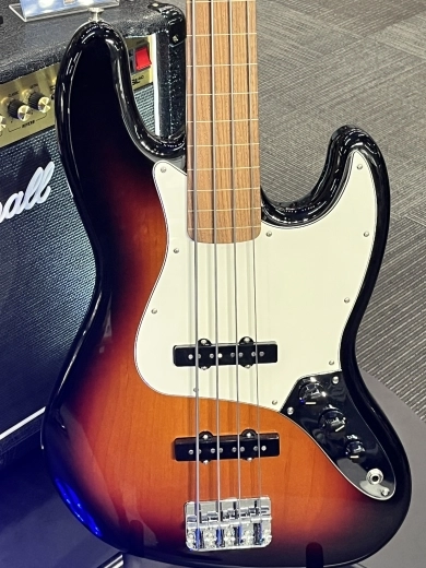 Fender Fretless Jazz Bass