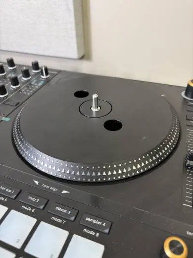 Hercules - INPULSE T7-PREM DJ Controller 2