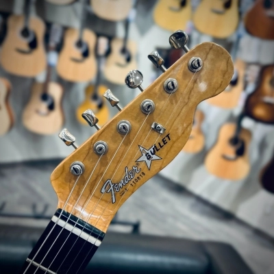 Fender Bullet Deluxe 1981 6