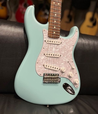 FENDER LE CORY WONG STRAT RW DAPHNE BLUE
