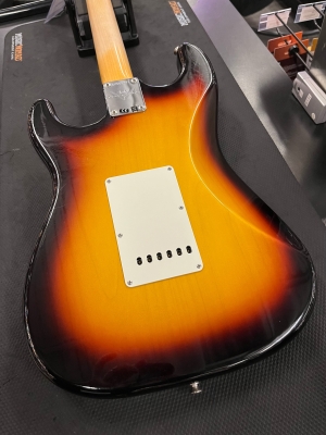 Fender Custom Shop 66 STRAT DLX 3