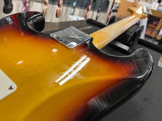 Fender Custom Shop 66 STRAT DLX 4