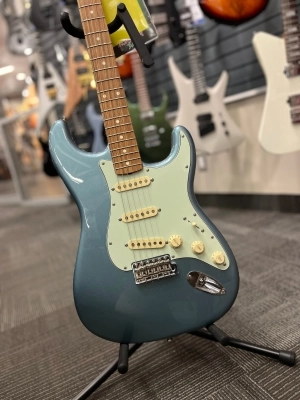 FENDER VINTERA 60S STRAT PF IBM