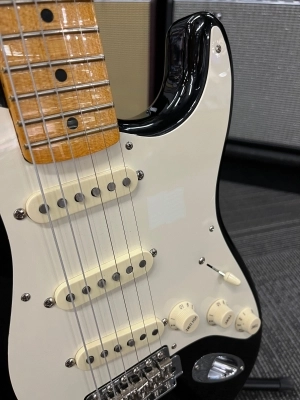 FENDER ERIC JOHNSON STRAT 2