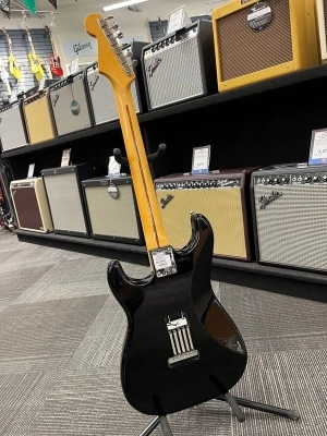 FENDER ERIC JOHNSON STRAT 2