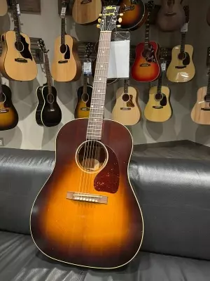 GIBSON 1942 BANNER J-45 LIGHT AGED 2