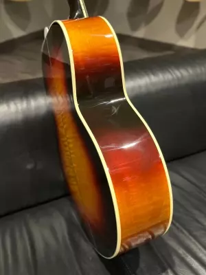 GIBSON SJ-200 STD TRIBURST 2