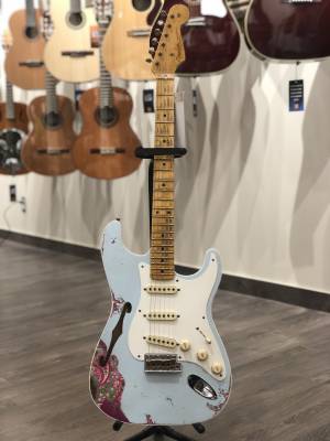 Fender Custom Shop 1956 Heavy Relic Thinline Stratocaster Sonic Blue Over Pink Paisley 3