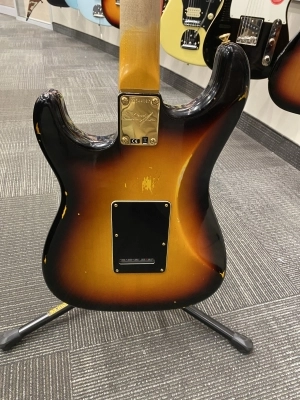 Fender Custom Shop - Stratocaster Signature Stevie Ray Vaughan Relic Faded 3-Colour Sunburst 2