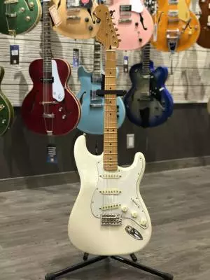 Fender Jimi Hendrix Stratocaster, Maple Fingerboard - Olympic White