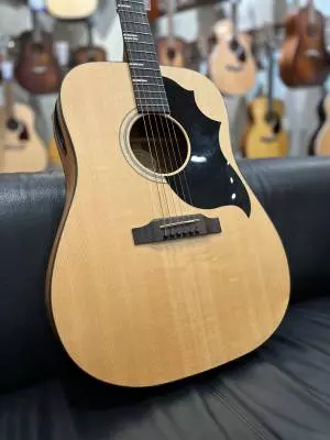 GIBSON G-BIRD ANTIQUE NATURAL