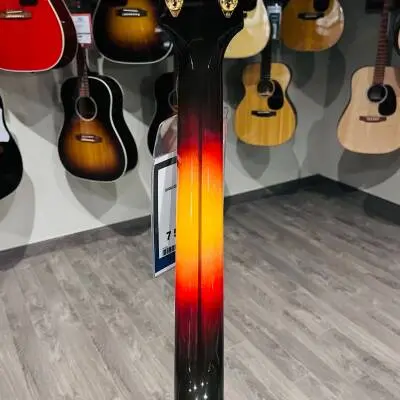 GIBSON SJ-200 STD TRIBURST 2