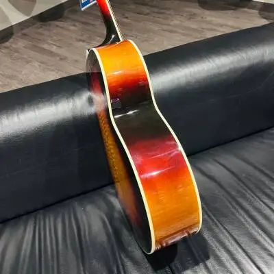 GIBSON SJ-200 STD TRIBURST 2