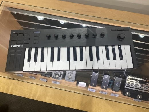 Native Instruments - M-32