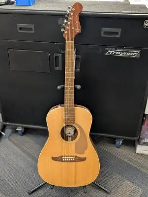 Fender - Malibu Player