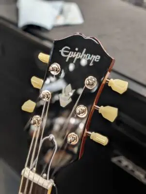 Epiphone -   ES-335 Figured - Raspberry Teaburst 2