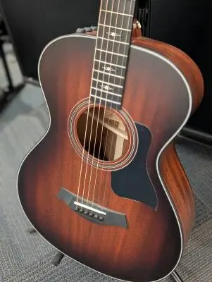 Taylor Guitars - 322E 12FRT VCL 2