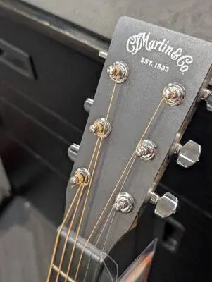 Martin Guitars - DX JOHNNY CASH 2