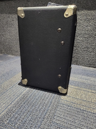 FENDER FRONTMAN 15B 2