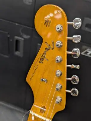 Fender - 011-0242-807 2