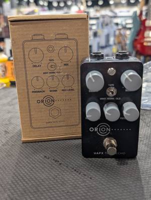Universal Audio UAFX Orion Tape Echo Pedal | Long & McQuade