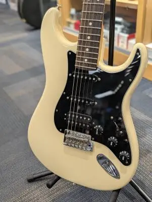 Fender - 011-5700-305