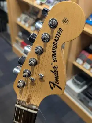 Fender - 011-5700-305 2