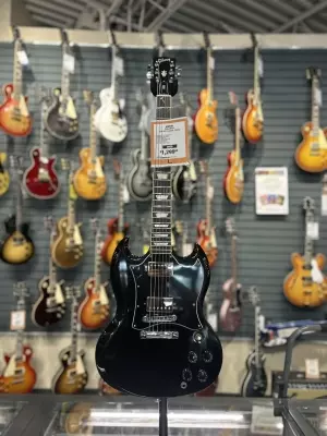 Gibson - SG Standard in Ebony with Chrome Hardware