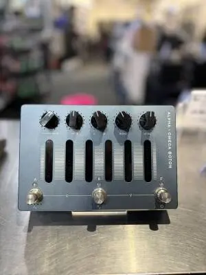 Darkglass - Alpha Omega Ultra w/ Aux Input