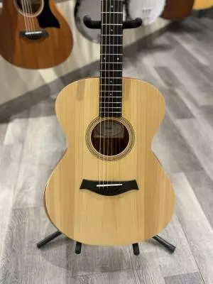 Taylor Guitars - ACADEMY 12E V3 2