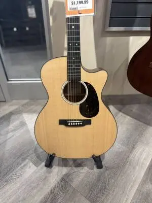 Martin Guitars - Road Series GPC-11E Spruce/Sapele 2