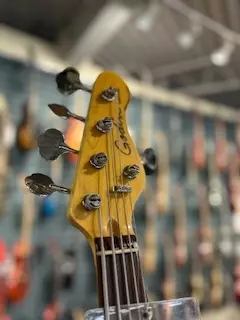 Godin Shifter 5 Bass - Transparent Cream 3