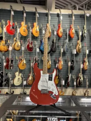 Store Special Product - Fender Player Stratocaster