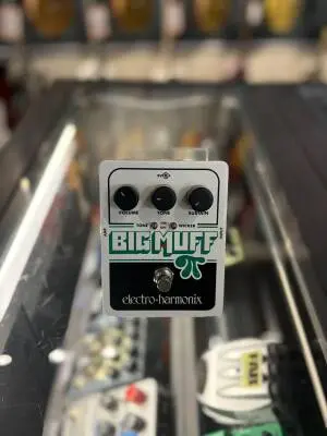 Electro-Harmonix - Big Muff Pi with Tone Wicker
