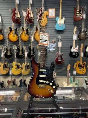 Fender - SRV Strat