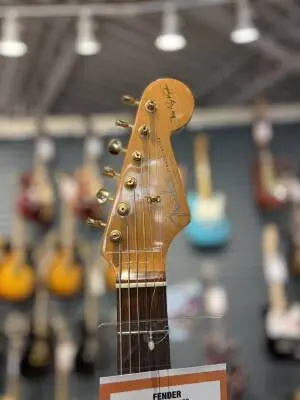Fender - SRV Strat 2