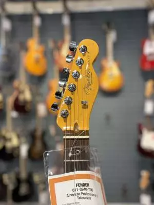 Fender - American Pro II Tele 2