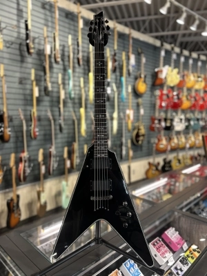 SCHECTER HELLRAISER FLYING V