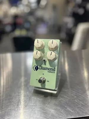 Diamond Guitar Pedals - VIBRATO
